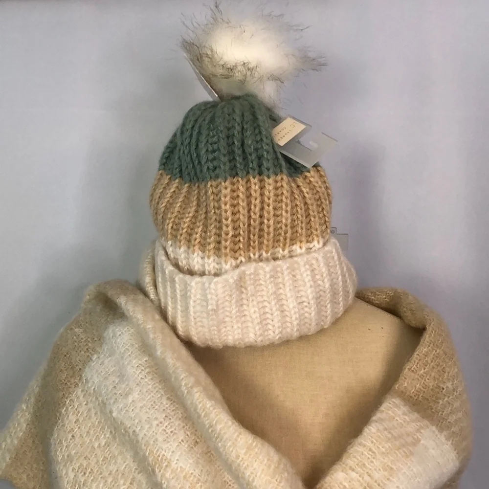 Lauren Conrad Color Seafoam/ Orange/ Cream Scarf & Hat OS